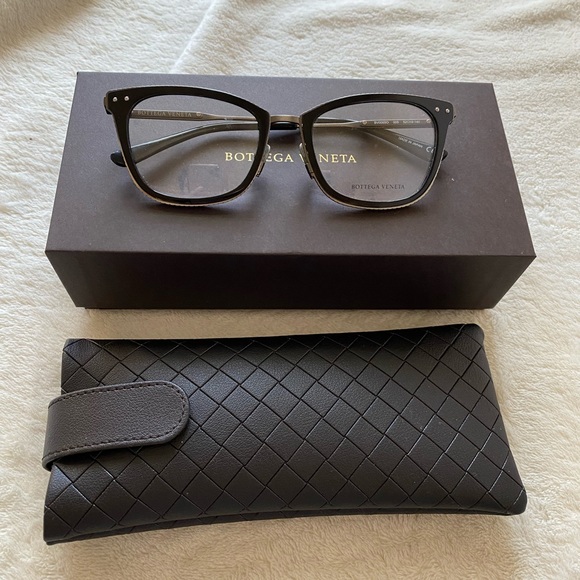 Authentic Bottega Veneta black cat eye demo eyeglasses - Picture 1 of 10